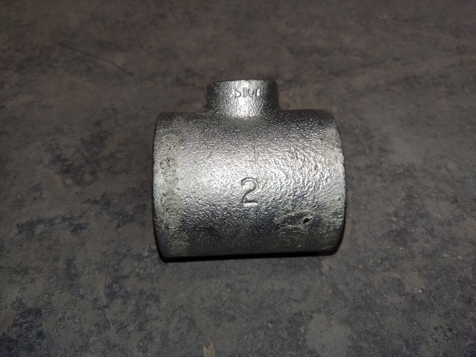 Reducer Tee Besi Galvanis 2″ x 3/4″