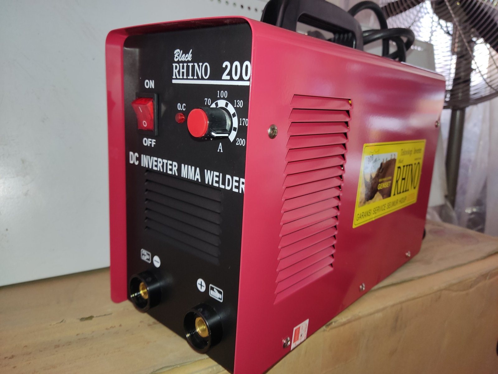 Travo Las RHINO MMA 200 A 220V