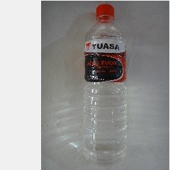Air Accu Zuur Merah YUASA @1L