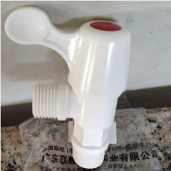 Kran Pvc LESSO 1/2″ WP01201