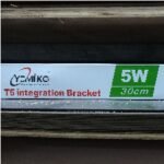 Lampu Led YOMIKO T5 30cm x 5w ww