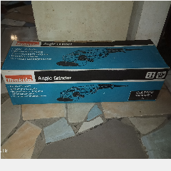 Gerinda Tangan MAKITA GA 7020 7″
