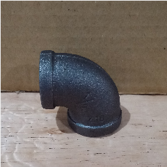 Elbow Besi Drat Hitam 1/2″