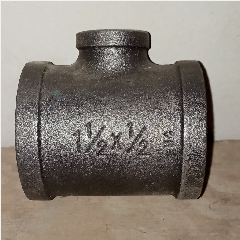 Reducer Tee Besi Drat Hitam 1-1/2″ x 1/2″