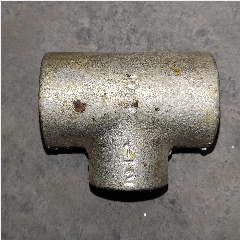 Reducer Tee Besi Galvanis 3/4″ x 1/2″
