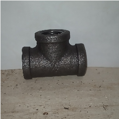 Tee Besi Drat Hitam 1/2″