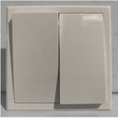 SIMON E3 301021 2 Gang 1 Way Putih (100)