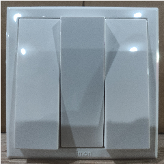 SIMON E3 301032 3 Gang 2 Way Switch (80)