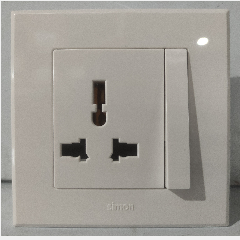 SIMON E3 301089 Multi Socket 13A Putih (100)