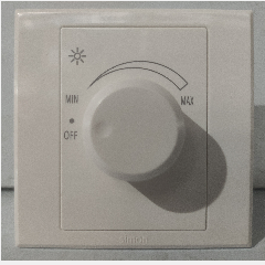 SIMON E3 306102 Dimmer Switch Putih (60)
