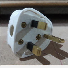 SIMON E3 740102737 13A Plug (Steker AC)(160)