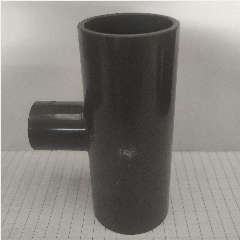 Reducer Tee Pvc LESSO AW 1-1/4″ x 1/2″ (78)