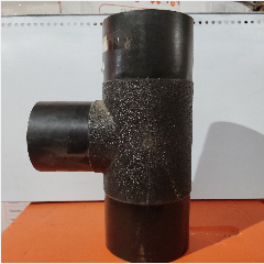 B.F. Reducer Tee Hdpe 110mm x 90mm 4″ x 3″
