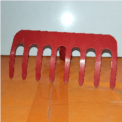 Garuk Rumput 8 Baris RRT Merah @12pcs