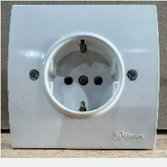 BROCO Stop Kontak Tanam J151 @20pcs