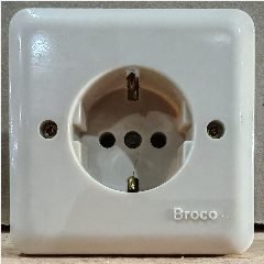BROCO Stop Kontak Tanam 5511U (20)