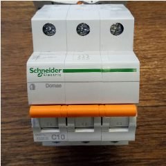 Limit MCB SCHNEIDER 3P 10A DOMF01310 (4)