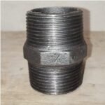 Double Nipple Drat Hitam 1-1/4″