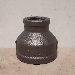 Reducer Besi Drat Hitam 1-1/2″ x 3/4″