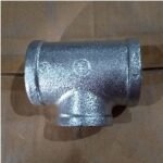 Reducer Tee Besi Galvanis 1-1/4″ x 1″