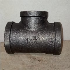 Reducer Tee Besi Drat Hitam 1″ x 3/4″