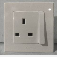 SIMON E3 301382B BS Socket 13A Putih (100)