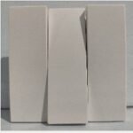 SIMON i7 701032 3 Gang 2 Way White (100)