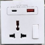 SIMON i7 70E7253 Multistandard Socket UsbA+C