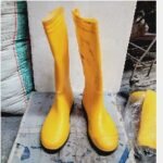 Sepatu HUNTER Boot Kuning No.43