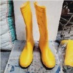 Sepatu HUNTER Boot Kuning No.39